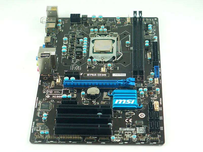 Placa-mãe MSI B75A-IE35