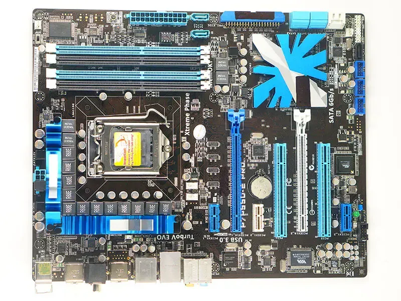 Asus P7P55D-E PRO LGA 1156 Intel P55 placa-mãe