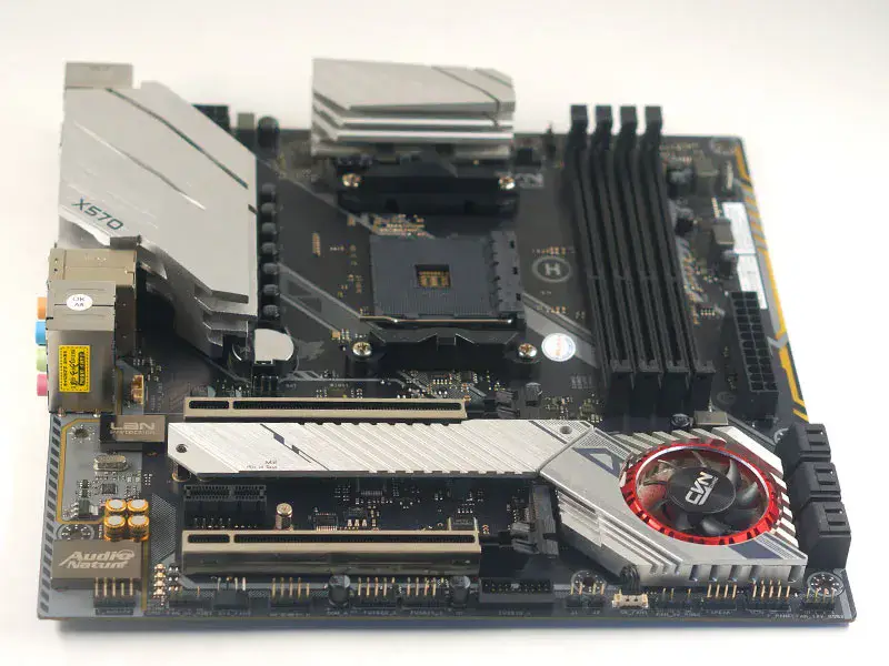 Placa-mãe colorida CVN X570M GAMING PRO V14