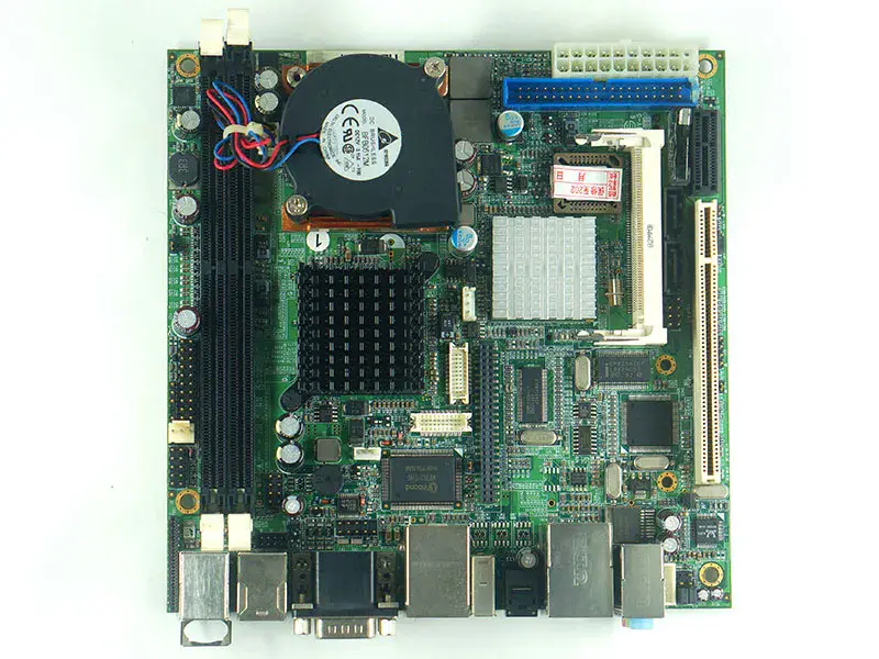 Placa-mãe IBASE MB899HF