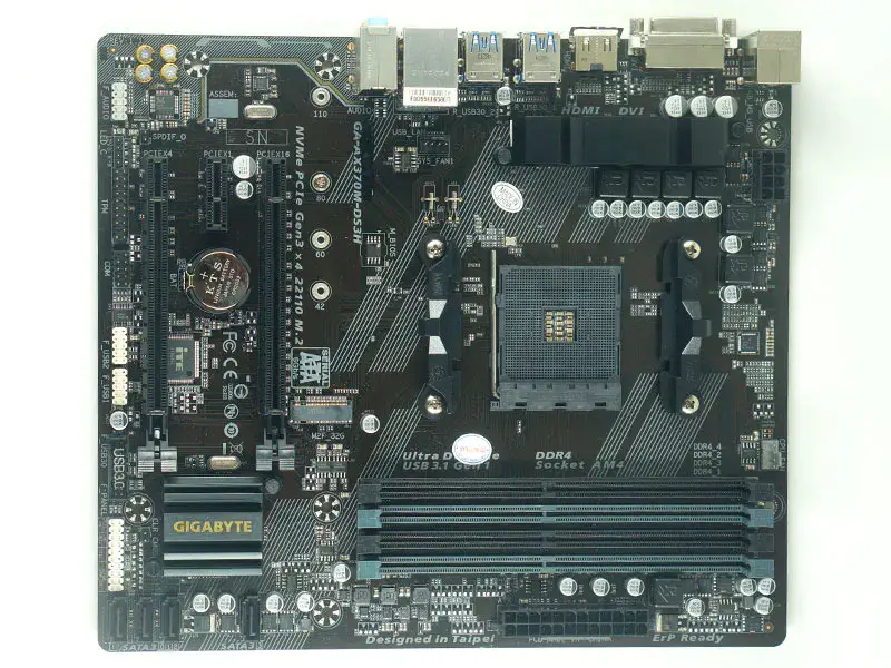 Placa-mãe GIGABYTE GA-AX370M-DS3H