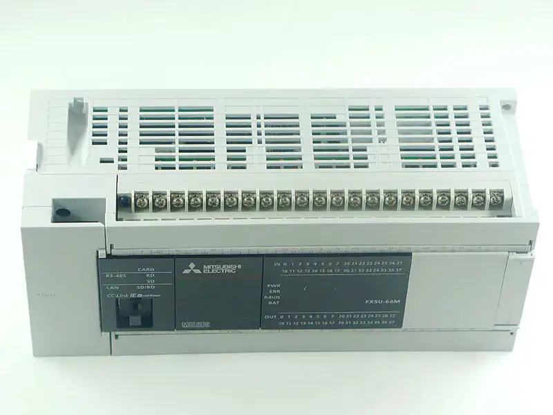 Módulo PLC Mitsubishi FX5U-64MT/ES