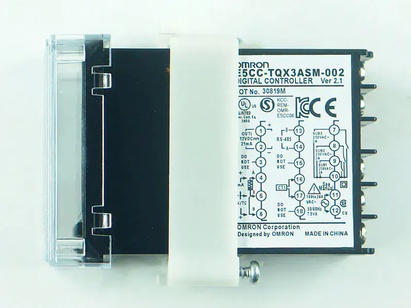 Controlador de temperatura Omron E5CC-TQX3ASM-002