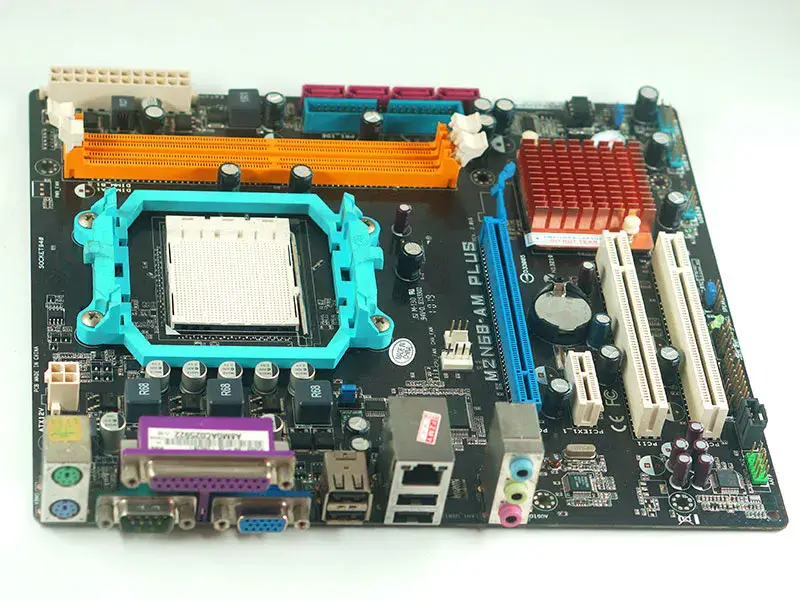 Placa-mãe Asus M2N68-AM PLUS AM2/AM2+ uATX