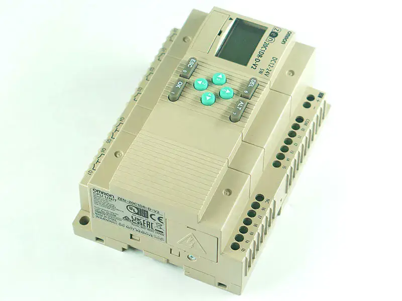 Módulo PLC Omron ZEN-20C1DR-D-V2