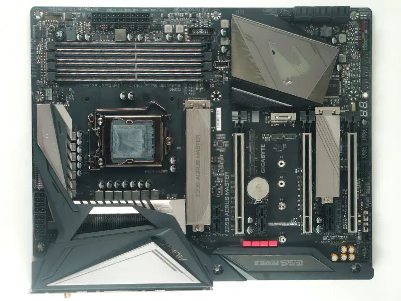 Placa-mãe Gigabyte Z390 AORUS MASTER