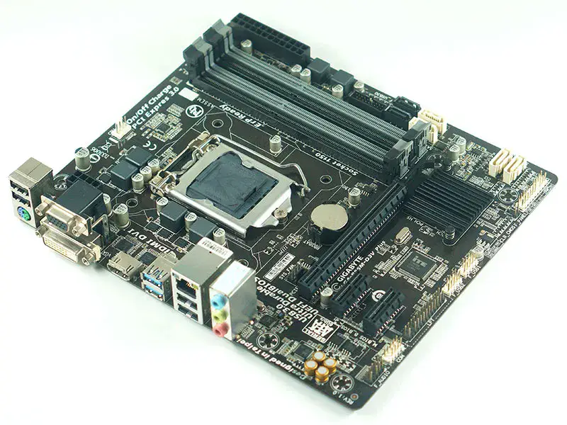 Placa-mãe GIGABYTE GA-B85M-D3V PLUS