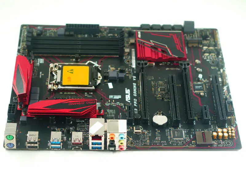 Placa-mãe Asus E3 PRO GAMING V5 C232 LGA 1151 E3 1231V5