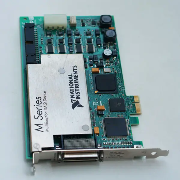 Placa NI PCIe-6259 DAQ