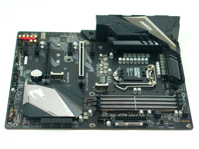 Placa-mãe Gigabyte GA Z390 AORUS ELITE