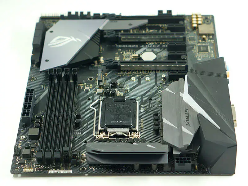 Placa-mãe Asus STRIX Z370-F GAMING