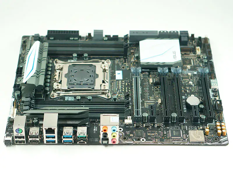 Placa-mãe Asus X99-A II