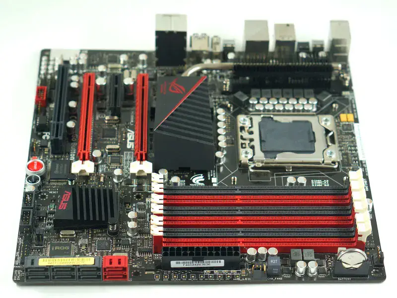 Placa-mãe Asus Rampage III GENE