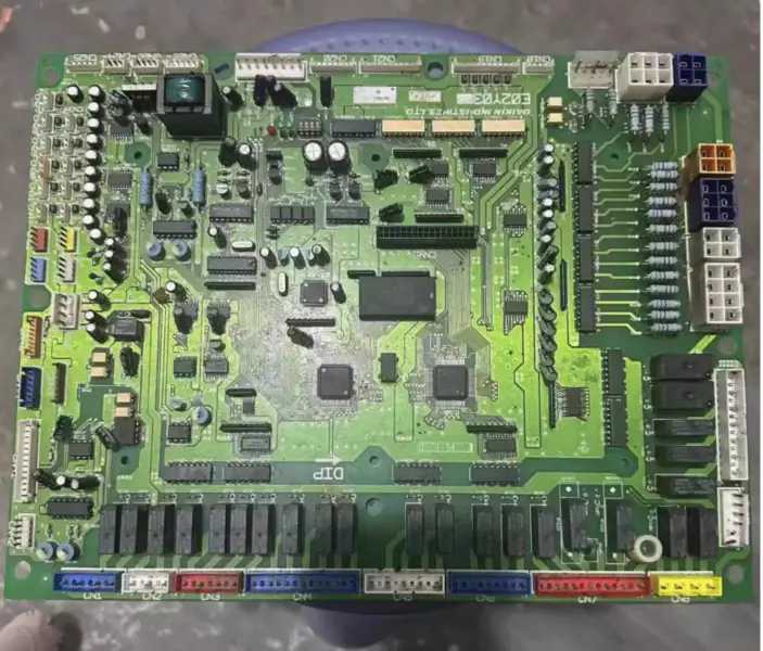 Placa de circuito do ar condicionado Daikin E02Y03