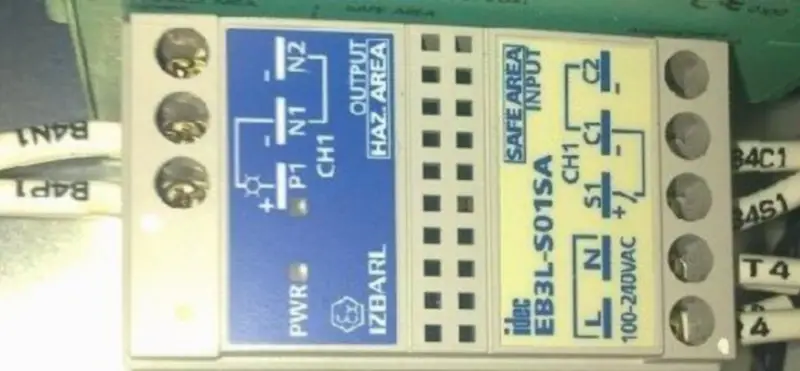 IDEC EB3L-S01SAN 1CH Isolador de lâmpada 120VAC