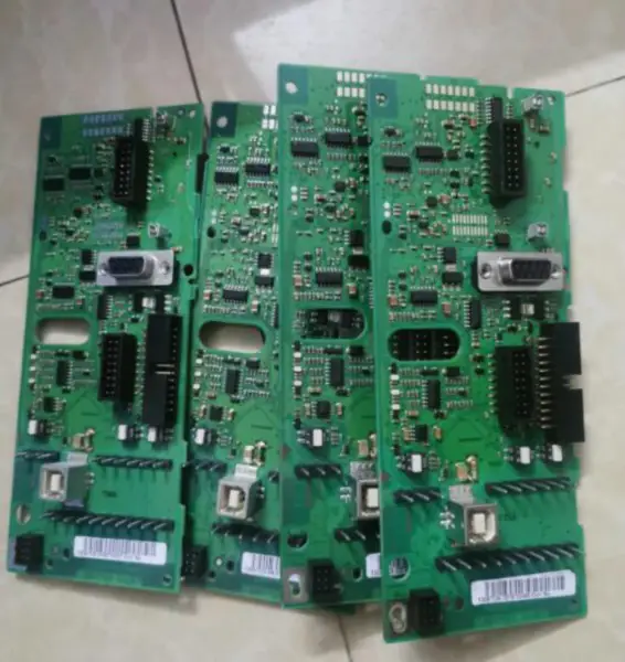 Inversor Danfoss série FC302 Placa-mãe de controlo da CPU 130B7204 130B7129 130B7715 AT/07