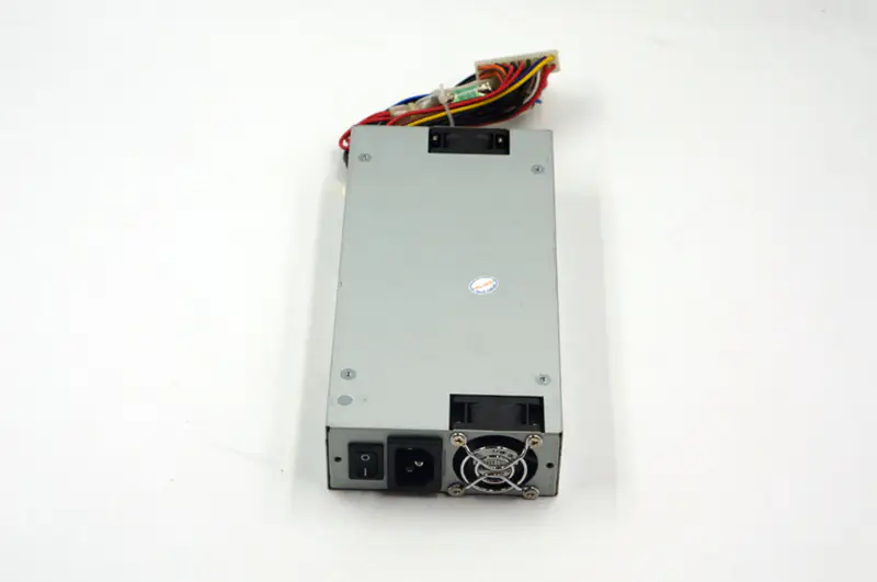 Fonte de alimentação FSP FSP250-601U 250W AT 1U