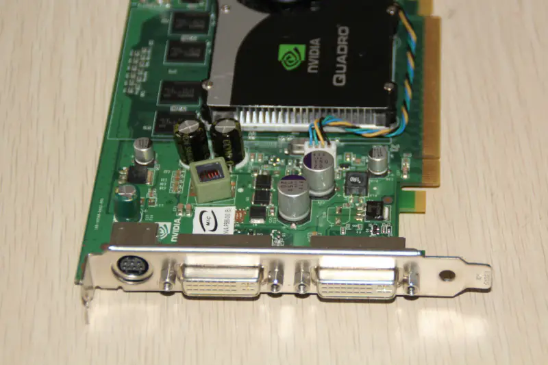 Placa gráfica Quadro FX1700 512M PCI-E DVI*2