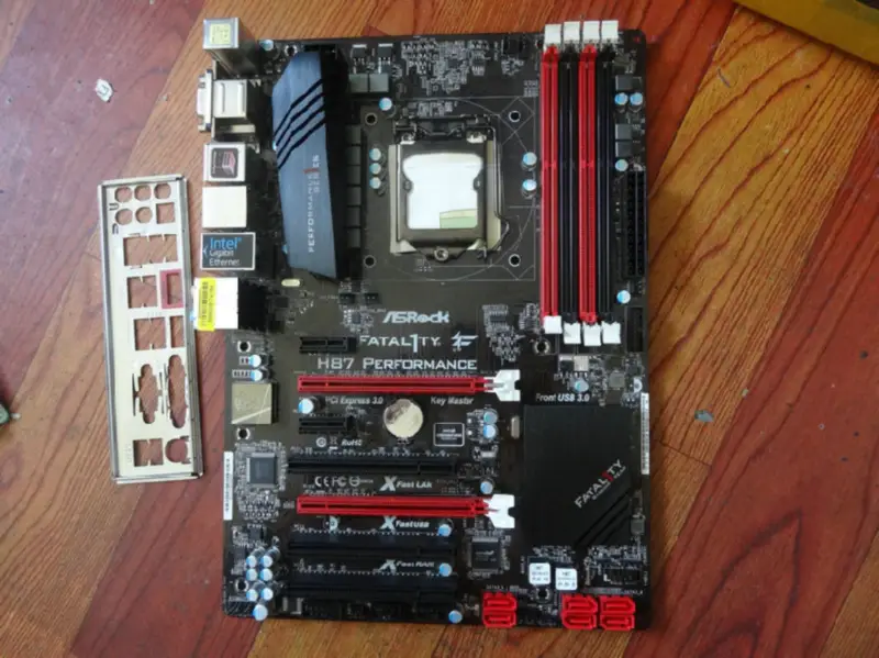 Placa-mãe de alto desempenho Asrock Fatal1ty H87