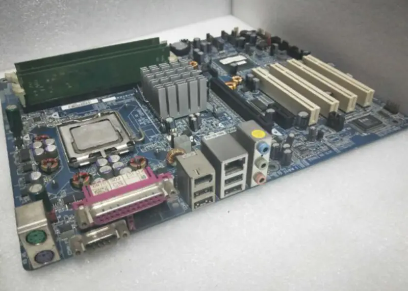Placa-mãe para estação de trabalho Gigabyte GA-8IAX LGA 775