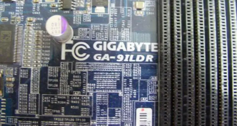 Placa-mãe Gigabyte GA-9ILDR de 604 pinos para servidor de impressão