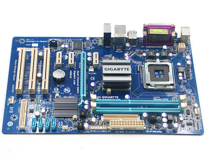 Placa-mãe Gigabyte GA-P41T-D3P