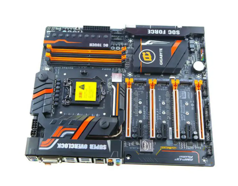 Placa-mãe Gigabyte GA-Z170X-SOC Force LGA 1151 DDR4