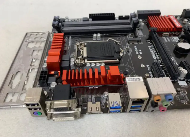 Placa-mãe Gigabyte GA-Z97X-SLI