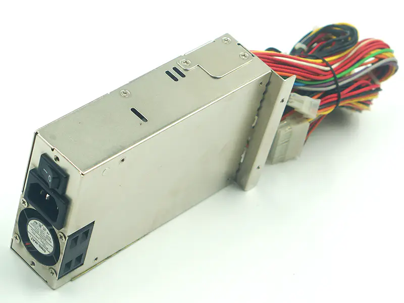 Fonte de alimentação Zippy Emacs H1U-6200P H1U-6150P