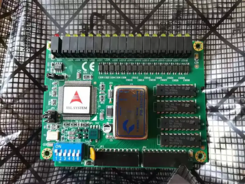 Módulo de placa filha de saída discreta ADLINK HSL-DO32-DB-N 32-CH