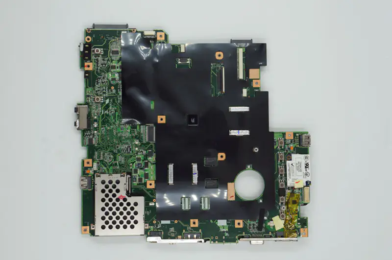 Asus M51TR com placa-mãe AMD
