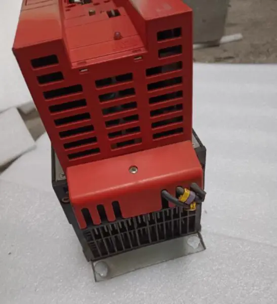 SEW MC07B0110-5A3-4-00 INVERSOR