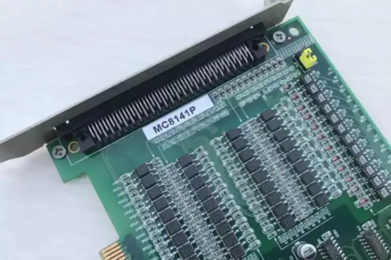 Placa de controlo de movimentos Aurotek MC8141P PCI1240U5001-T
