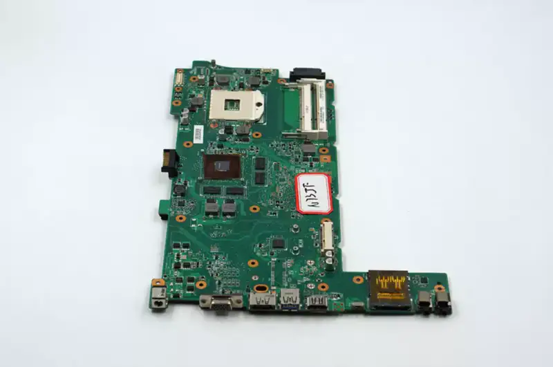 Placa-mãe Asus N73JF (suporta CPU I3, I5, não suporta I7)