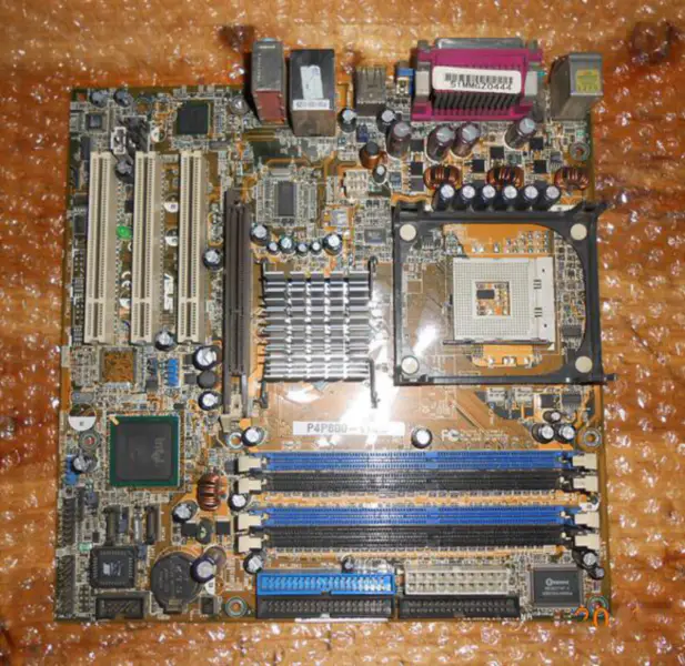 Placa-mãe Asus G32904-H17-A28 P4P800-VM/S P4P800-VM-EAYZ