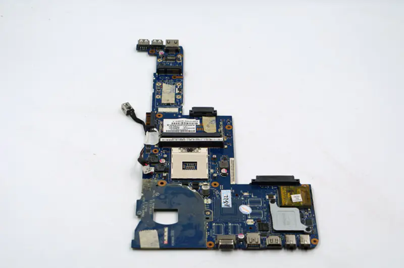 Placa-mãe Toshiba P745 K000125740 LA-7101P