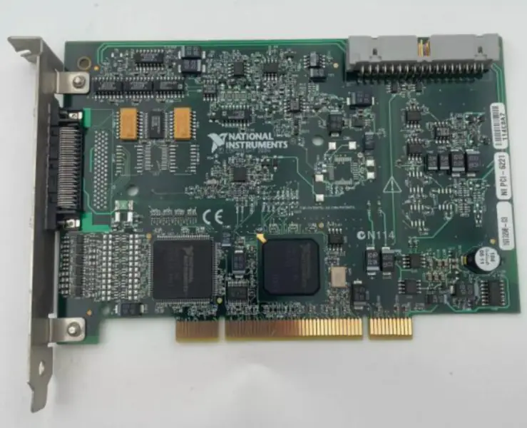 NI 191331B-01 PCI-6221 1913298-03 Cartão de 68 pinos