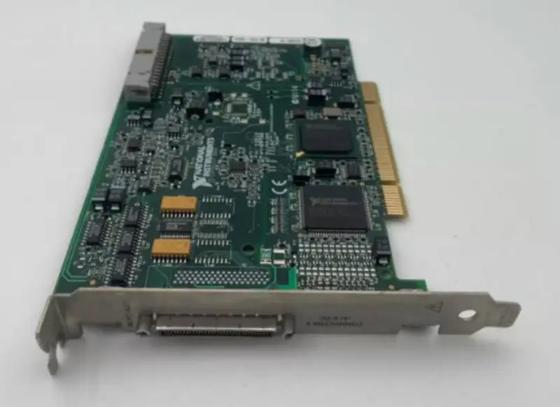 NI 191331B-01 PCI-6221 1913298-03 Cartão de 68 pinos