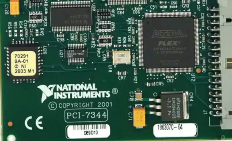 NI PCI-7344 Controlador de passo/servo PCI de 4 eixos