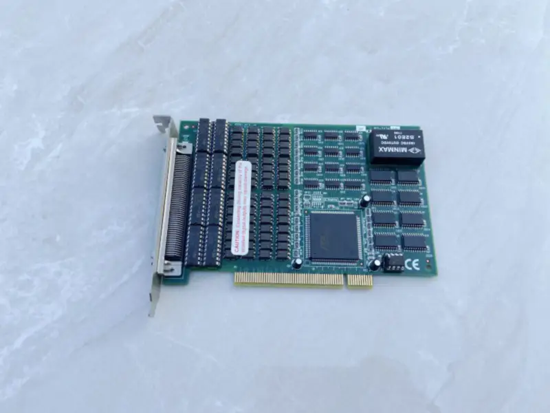 Placa de E/S digital isolada de 64 canais Adlink PCI-7434