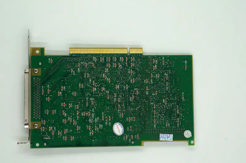 Placa de aquisição de dados multifunções NI PCI-MIO-16E-4 para NI 6040