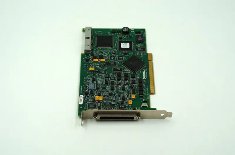 Placa de aquisição de dados multifunções NI PCI-MIO-16E-4 para NI 6040