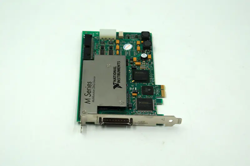 Placa NI PCIE-6251 DAQ