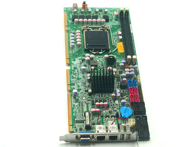 Placa-mãe IEI PCIE-Q670-R20