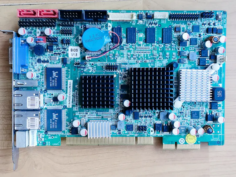 Placa-mãe IEI PICOE-945GSE-N270-512MB-R10