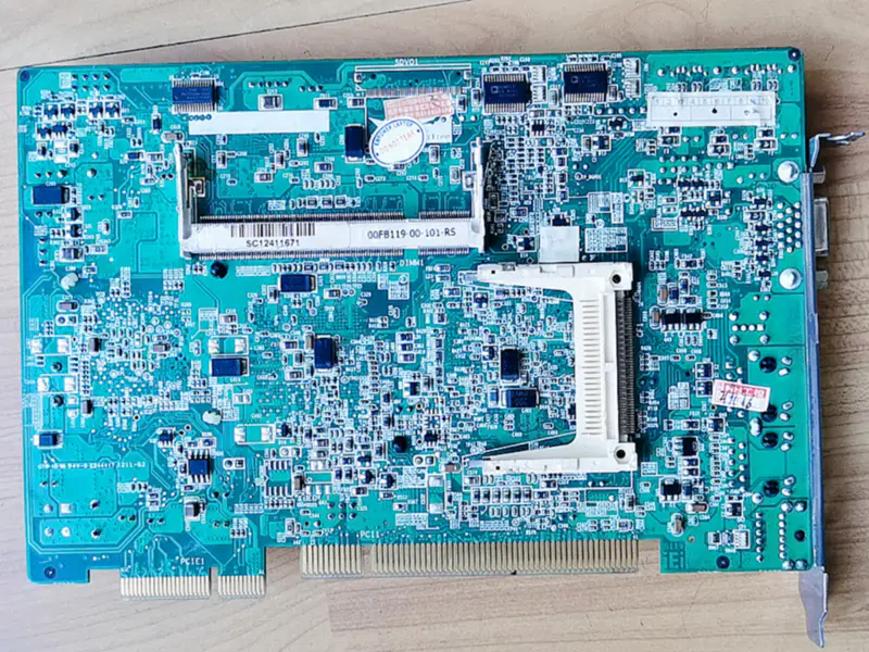 Placa-mãe IEI PICOE-945GSE-N270-512MB-R10