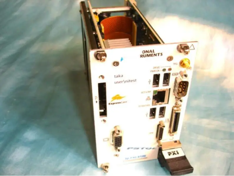 Placa NI PXI-8196 DAQ