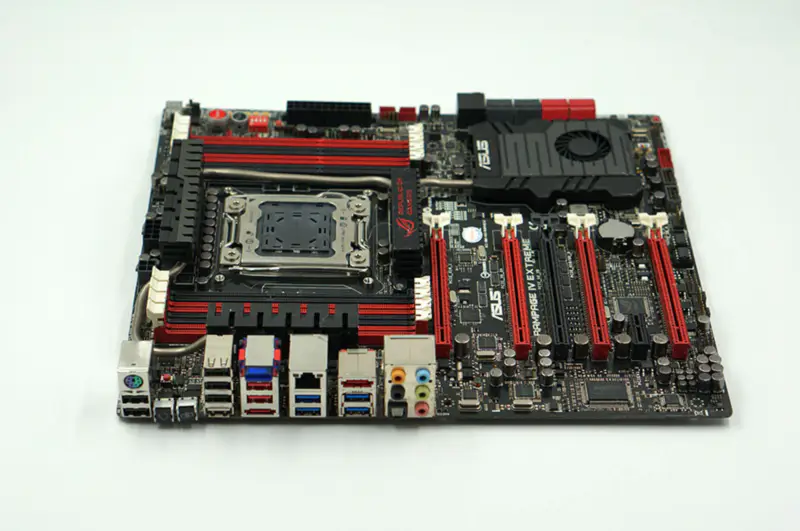 Placa-mãe ASUS RAMPAGE IV EXTREME