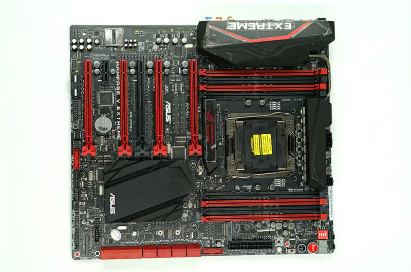 Placa-mãe Asus RAMPAGE V EXTREME