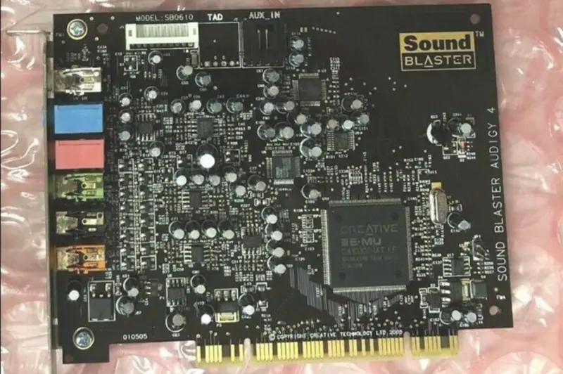 Placa de som Creative Sound Blaster Audigy 4 Value SB0610 Canal 7.1